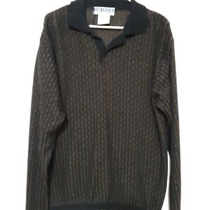 Mens brown and blk sweater. 2 collar buttons